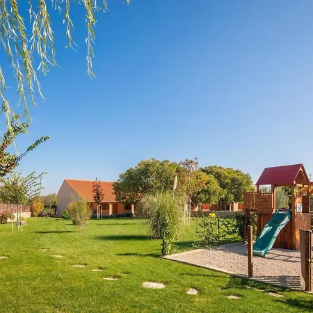 Prázdninový dům Ferienhaus Fur 12 Personen In Konjevrate, Dalmatien Dalmatinisches Hinterland Konjevrate